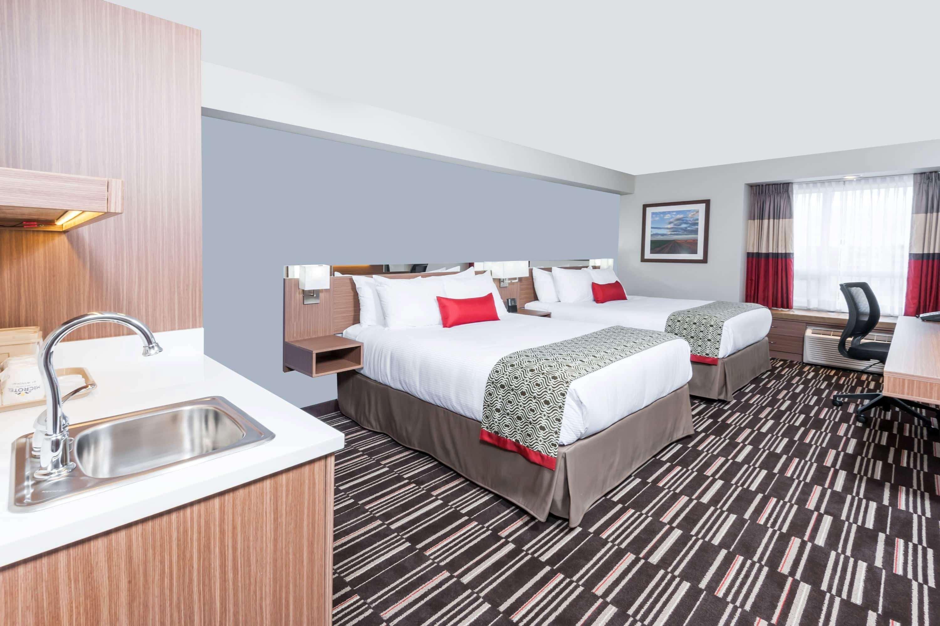 Microtel Inn & Suites By Wyndham Fort Saint John Fort St. John Екстер'єр фото