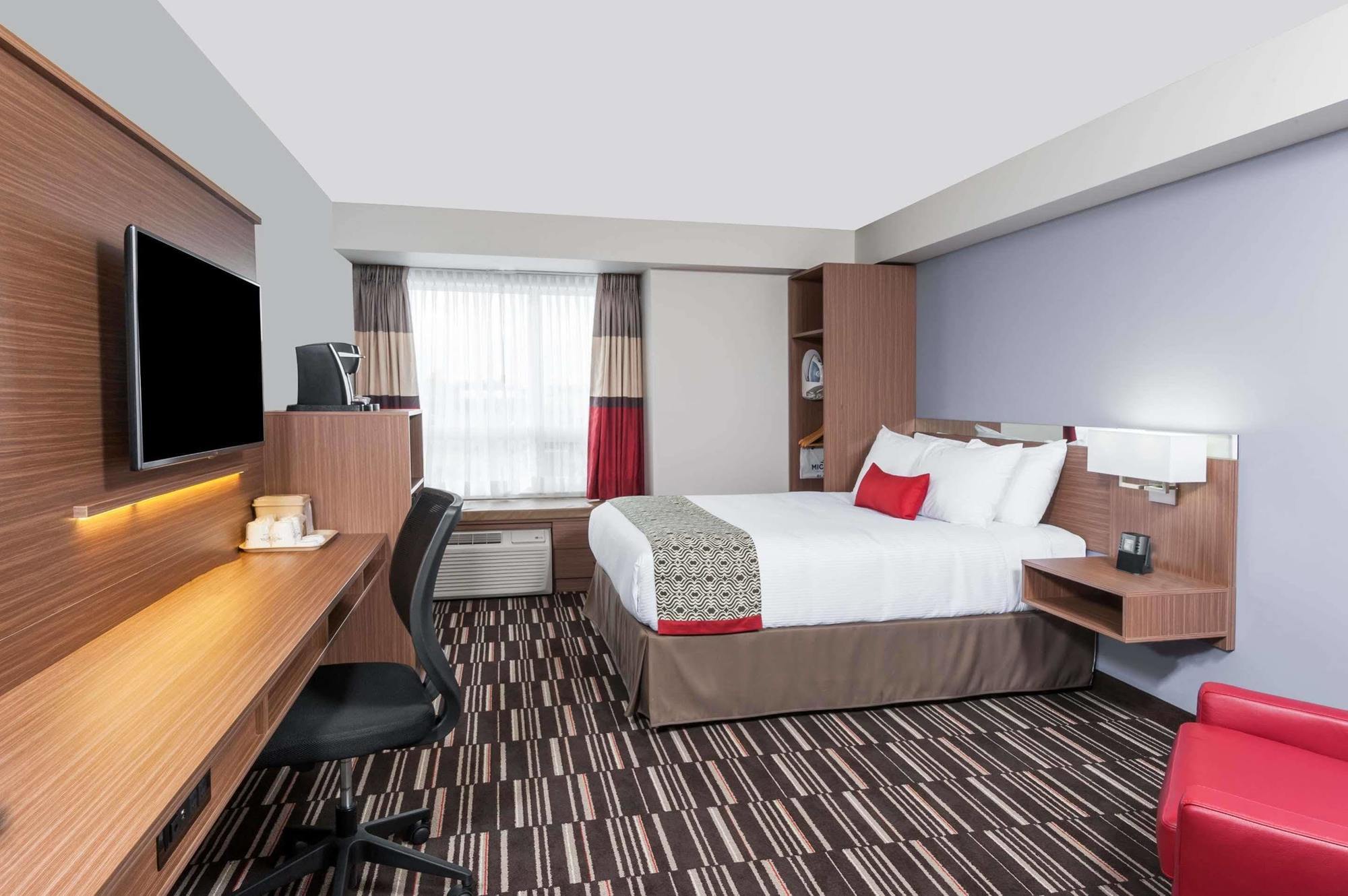 Microtel Inn & Suites By Wyndham Fort Saint John Fort St. John Екстер'єр фото